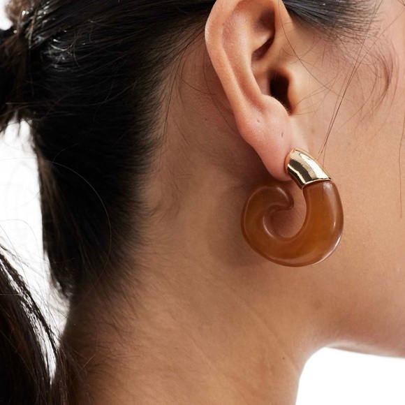 Hoop Earrings - Picture 2 of 3